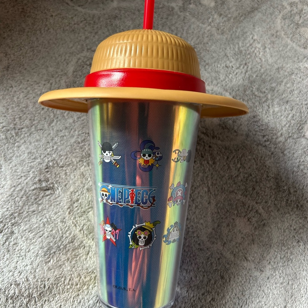 One Piece Straw Hat Tumbler with Straw